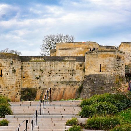 Ibis Styles Caen Centre Historique Hotel Bagian luar foto