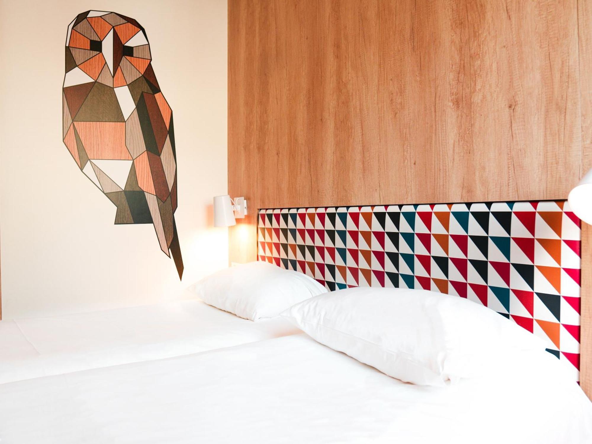 Ibis Styles Caen Centre Historique Hotel Bagian luar foto