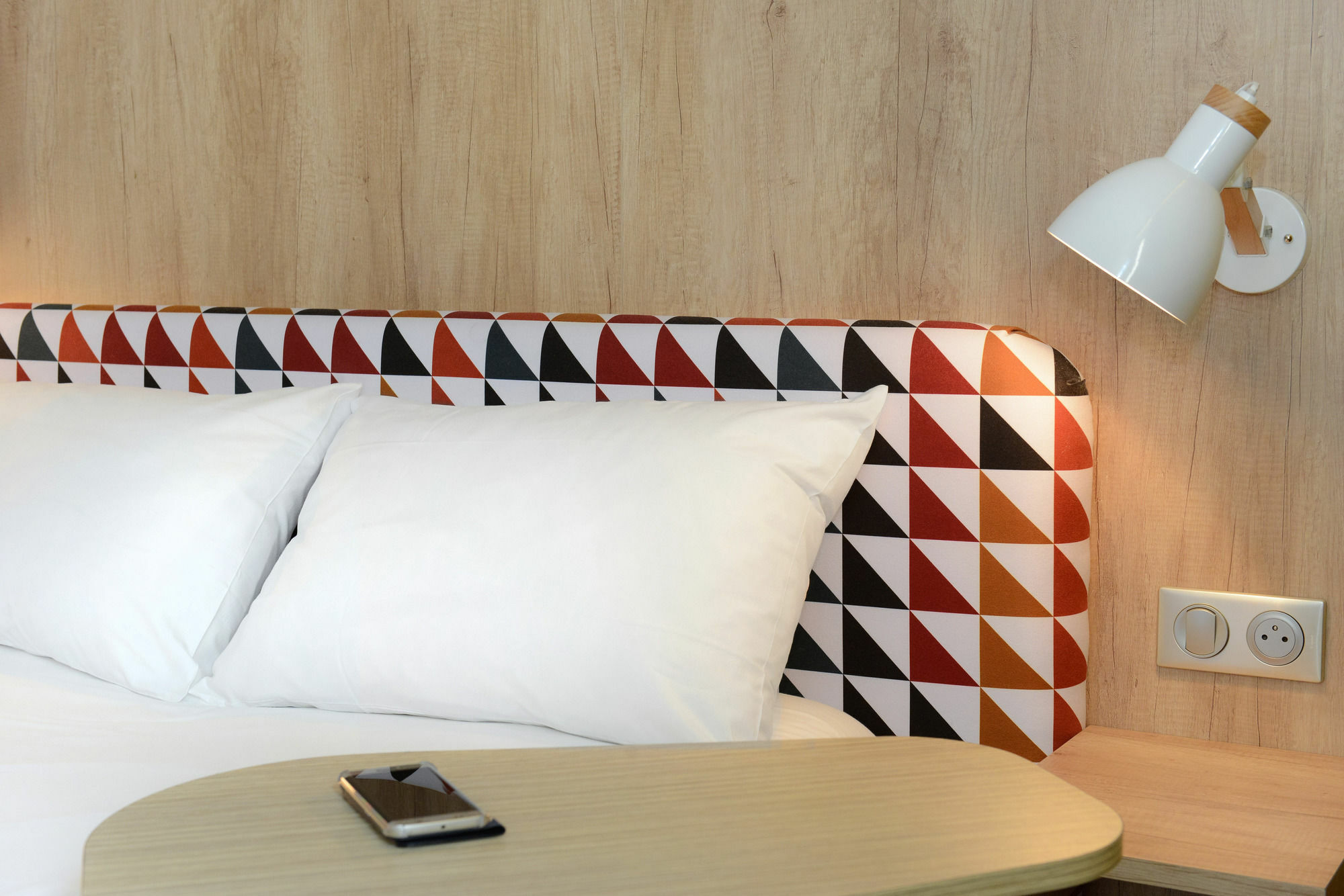 Ibis Styles Caen Centre Historique Hotel Bagian luar foto