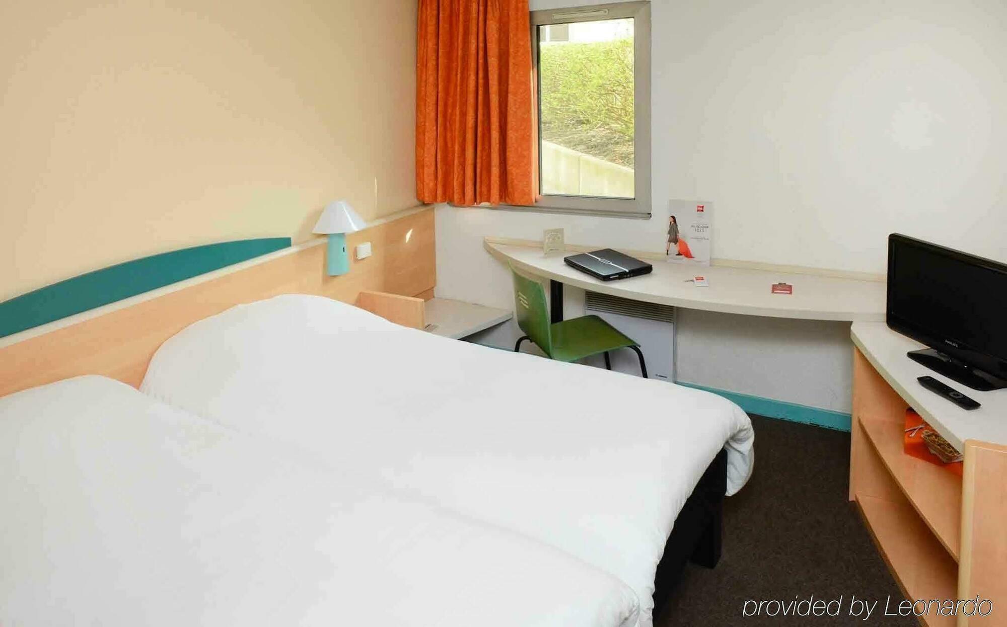 Ibis Styles Caen Centre Historique Hotel Bagian luar foto